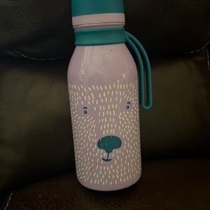 Keeps ur girl drink cold and perfect size